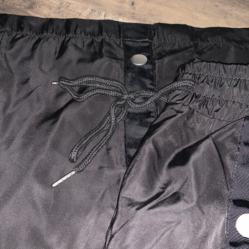 NWT FASHION NOVA PARACHUTE PANTS - Picture 7 of 8